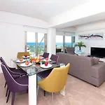 Marina - Beachfront Apartamento *