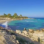 Marina - Beachfront Apartamento *