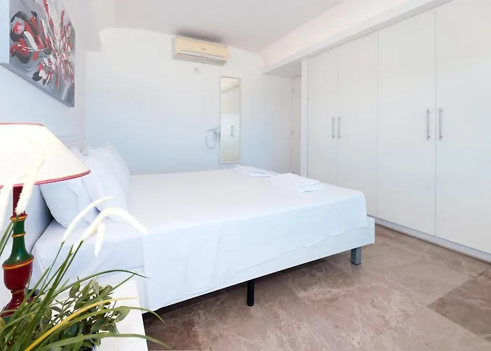 Marina - Beachfront Daire *