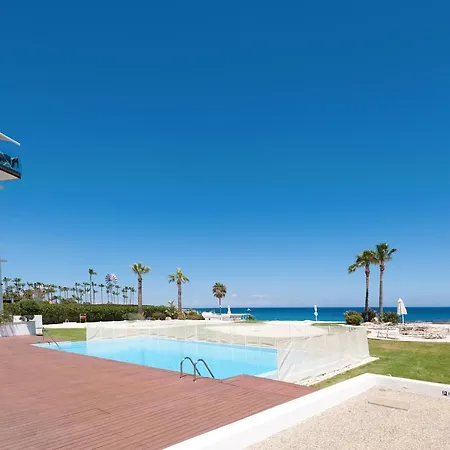 Marina - Beachfront Lejlighed *