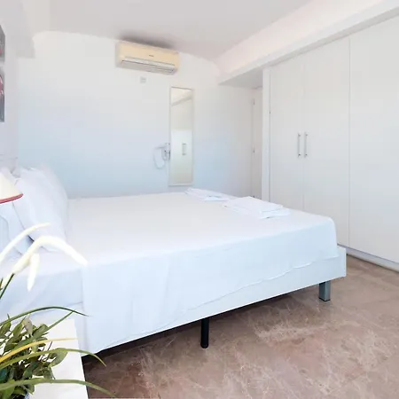 Marina - Beachfront Apartment *