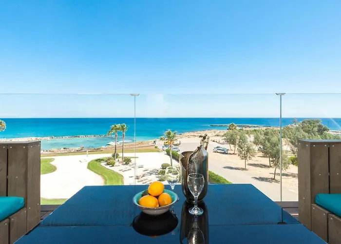 Marina - Beachfront Appartement Protaras