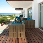 Marina - Beachfront Апартаменты *